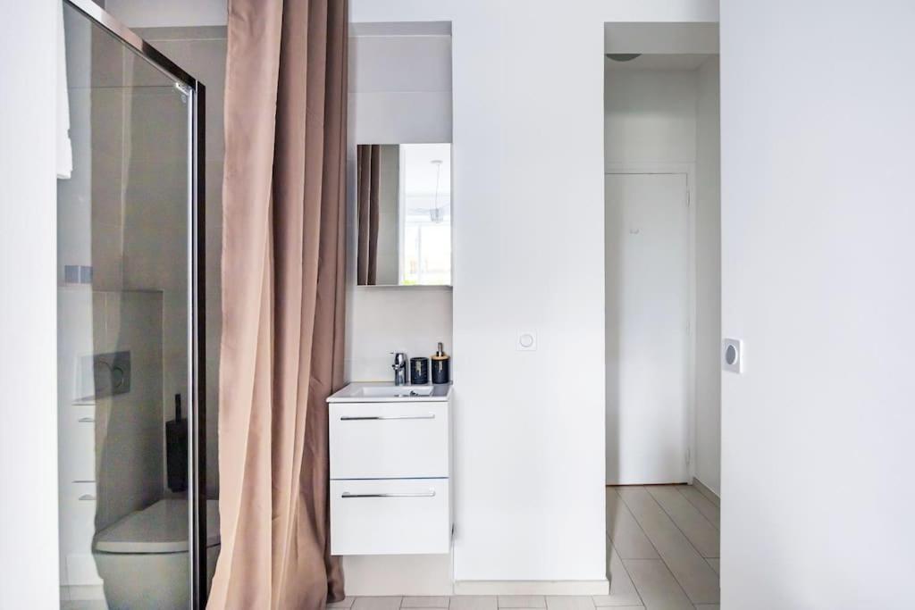 פריז Cozy Studio Near The Eiffel Tower מראה חיצוני תמונה
